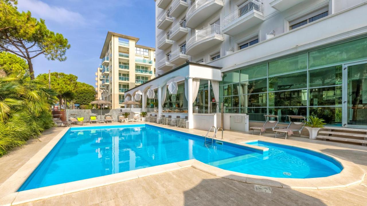 Hotel Continental Rimini Esterno foto