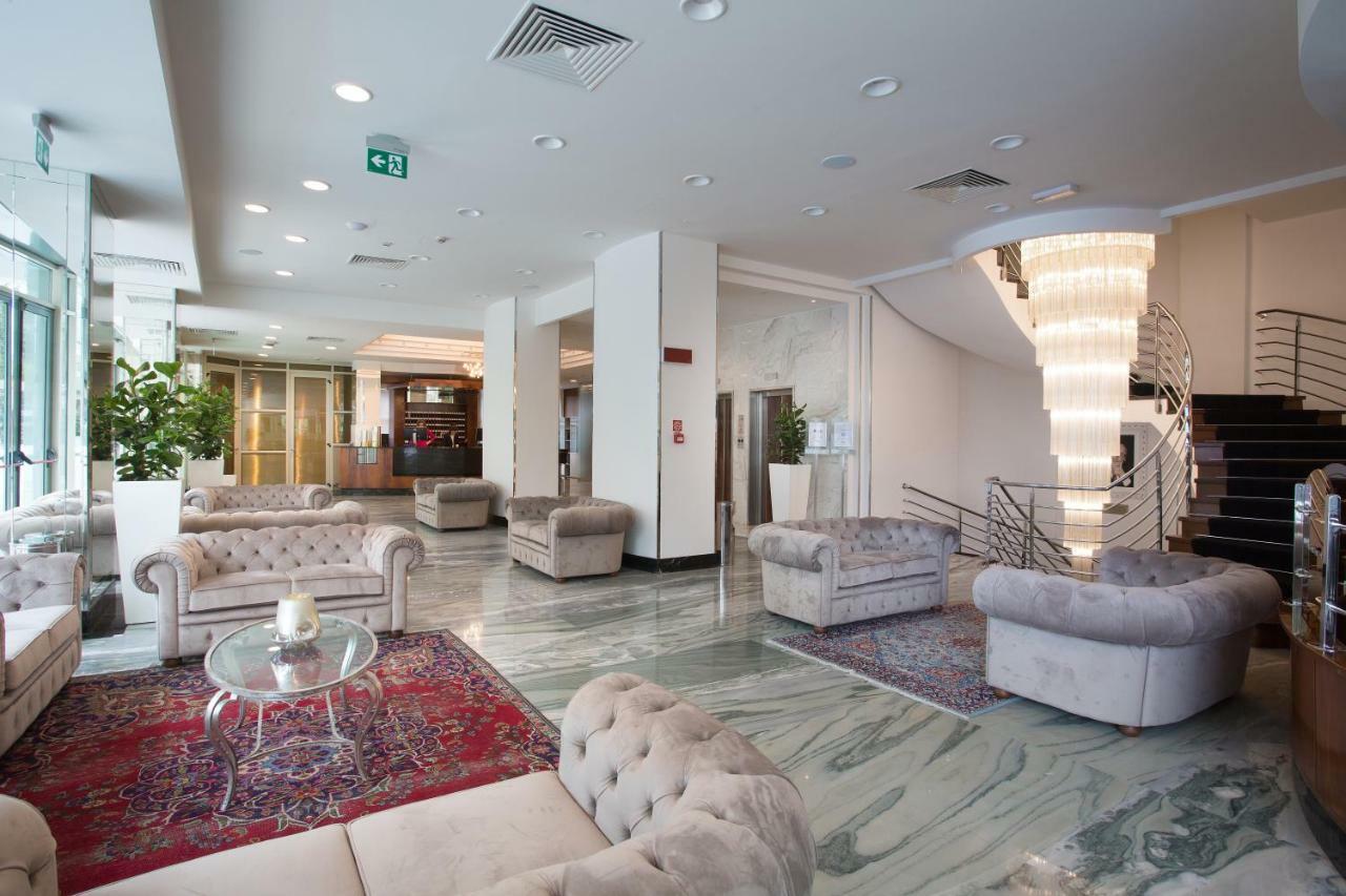 Hotel Continental Rimini Interno foto
