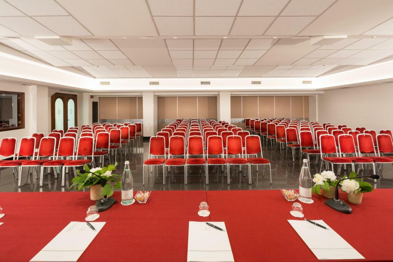 Hotel Continental Rimini Esterno foto