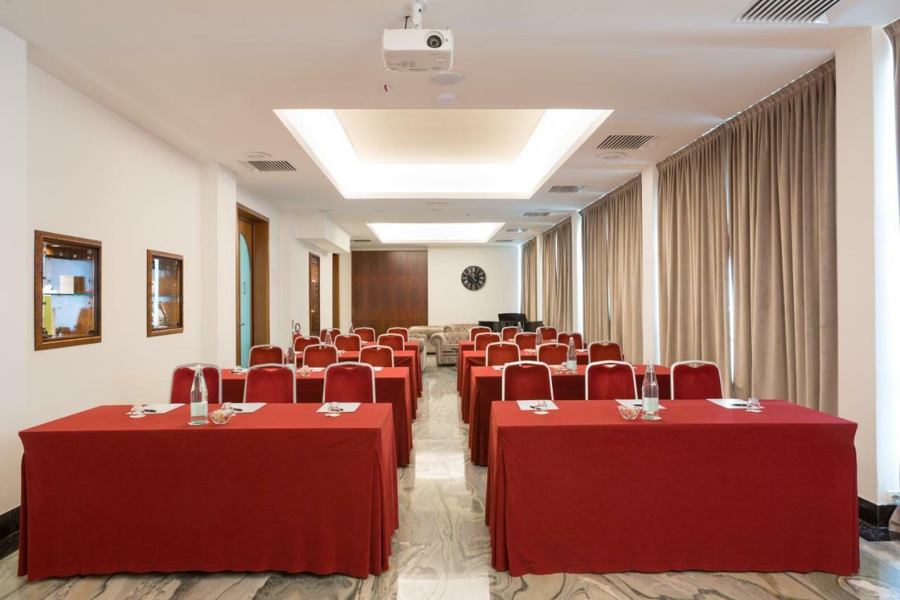 Hotel Continental Rimini Esterno foto