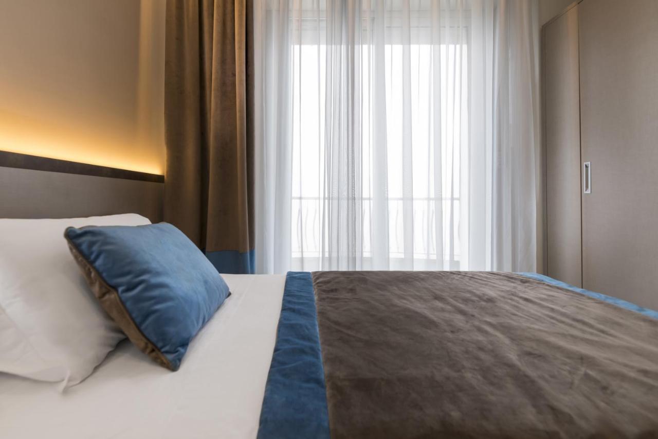 Hotel Continental Rimini Esterno foto